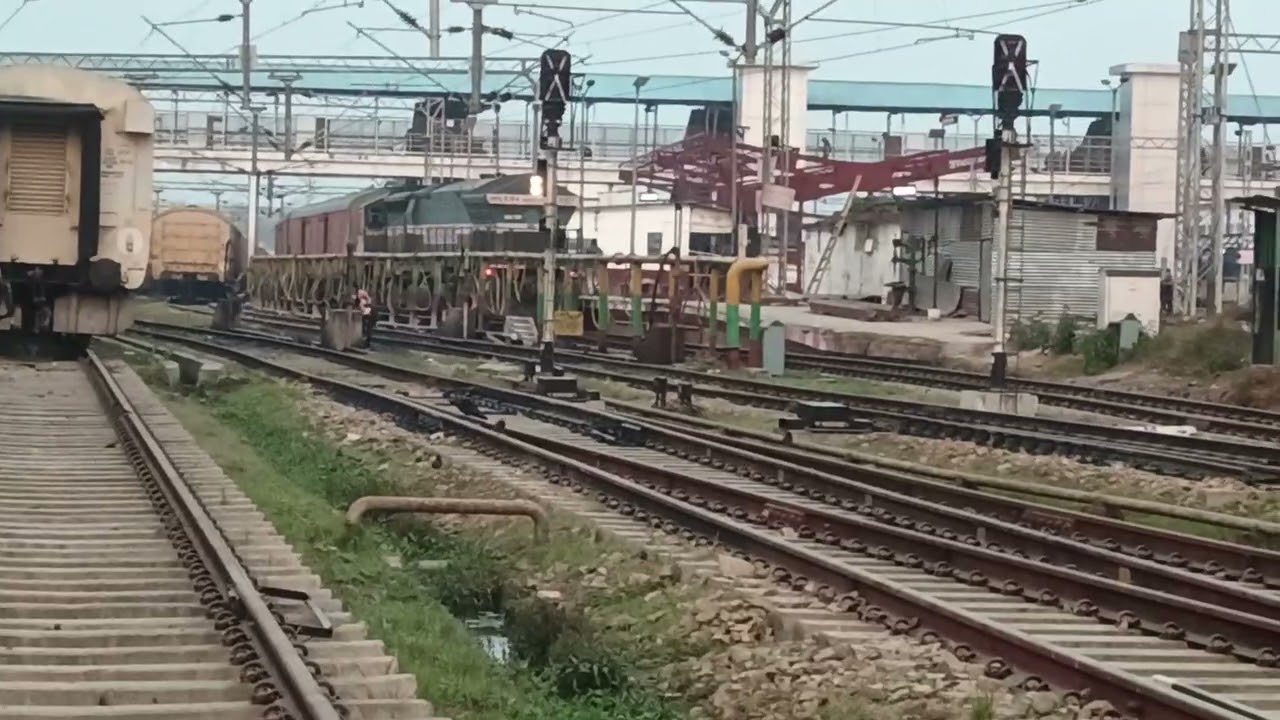 Decoupling of Kanchenjunga express at Lumding division (Part-3)