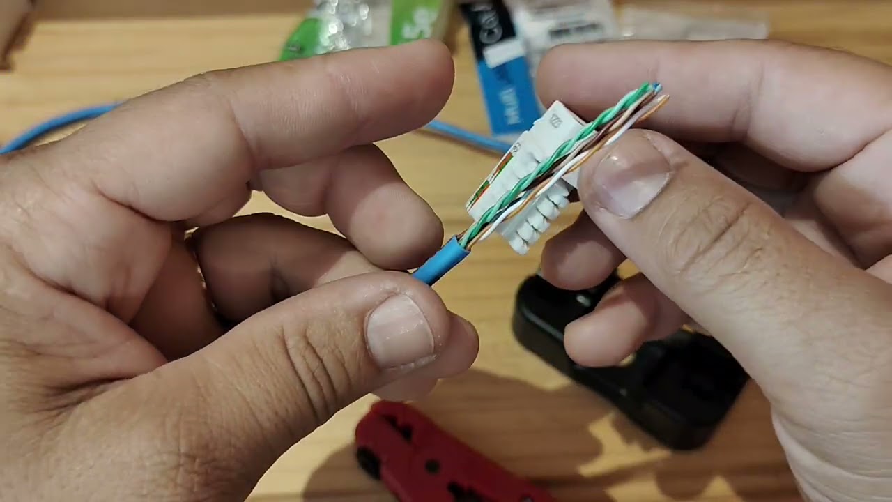Como fazer um conector Rj45 fêmea (keystone Jack)