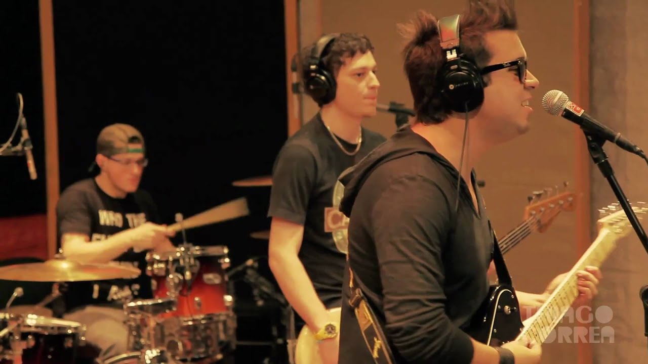 @thiagocorrea - MASHUP Samba-Rock de Rihanna vs Seu Jorge (ao vivo)