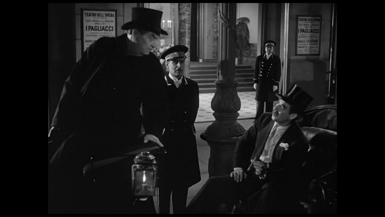 A Night At The Opera - Groucho Doesn't Want To Hear The Opera