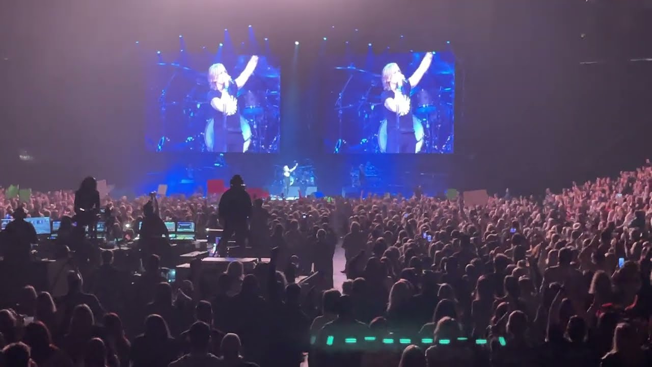 Keith Urban - Crowd Banter (Live @ Xcel Energy Center St. Paul, MN 11/05/2022)