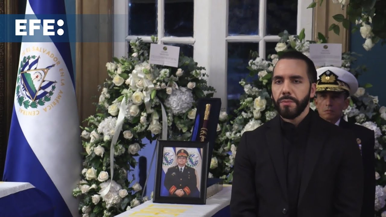 Bukele rinde homenaje a los fallecidos en accidente aéreo de helicóptero en El Salvador