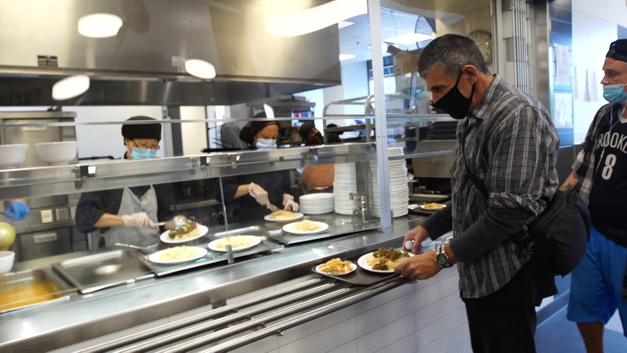 Une cheffe pour les Montréalais en situation d’itinérance - L'épicerie