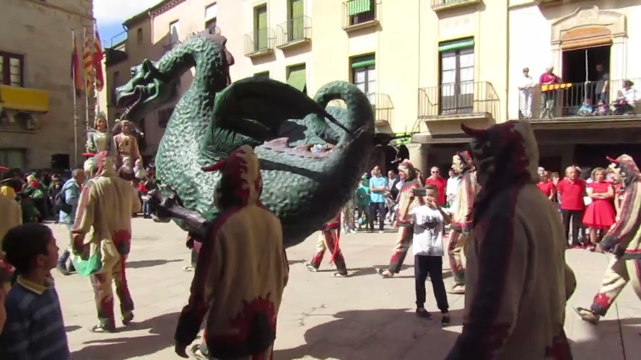 20220925 ENTRADA A LA PLAÇA MAJOR DEL SEGUICI FESTA MAJOR CERVERA