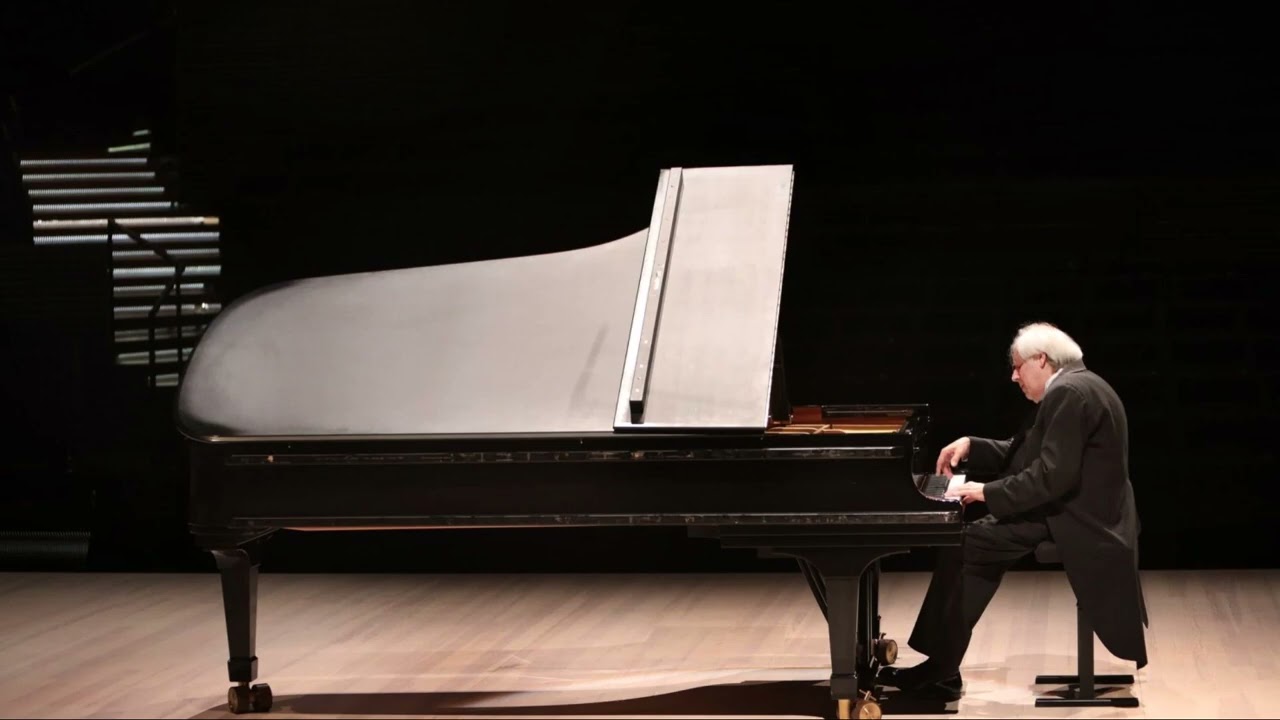 Grigory Sokolov - Brahms - 2 Rhapsodies, Op. 79 (Live 1987)
