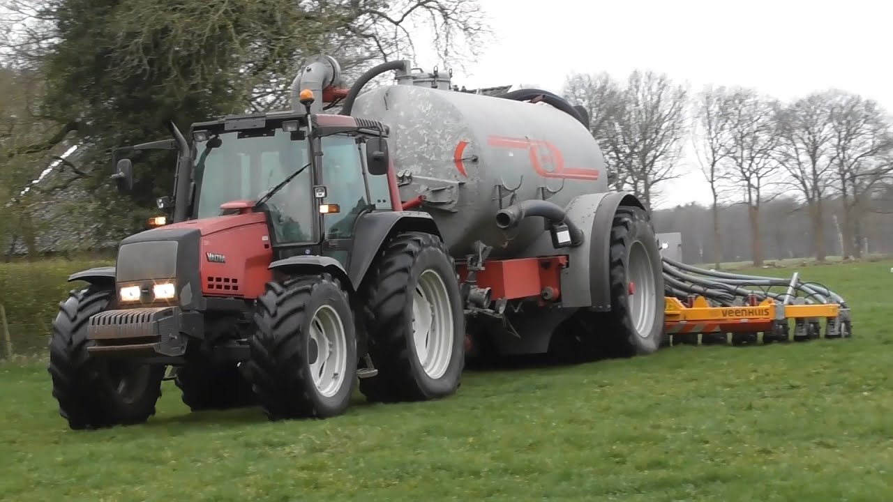 Slurry injecting Valtra