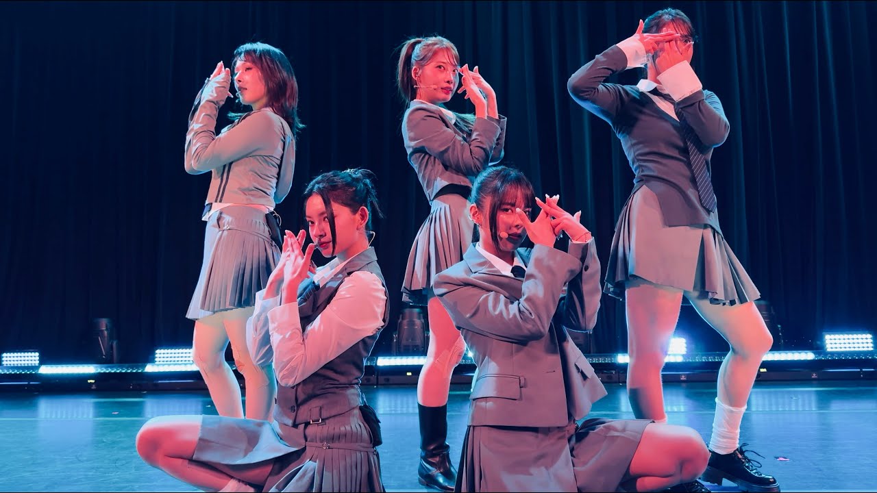240929 에버글로우 EVERGLOW - Pirate live @ PULSE & HEART TOUR 4K Front Row Fancam