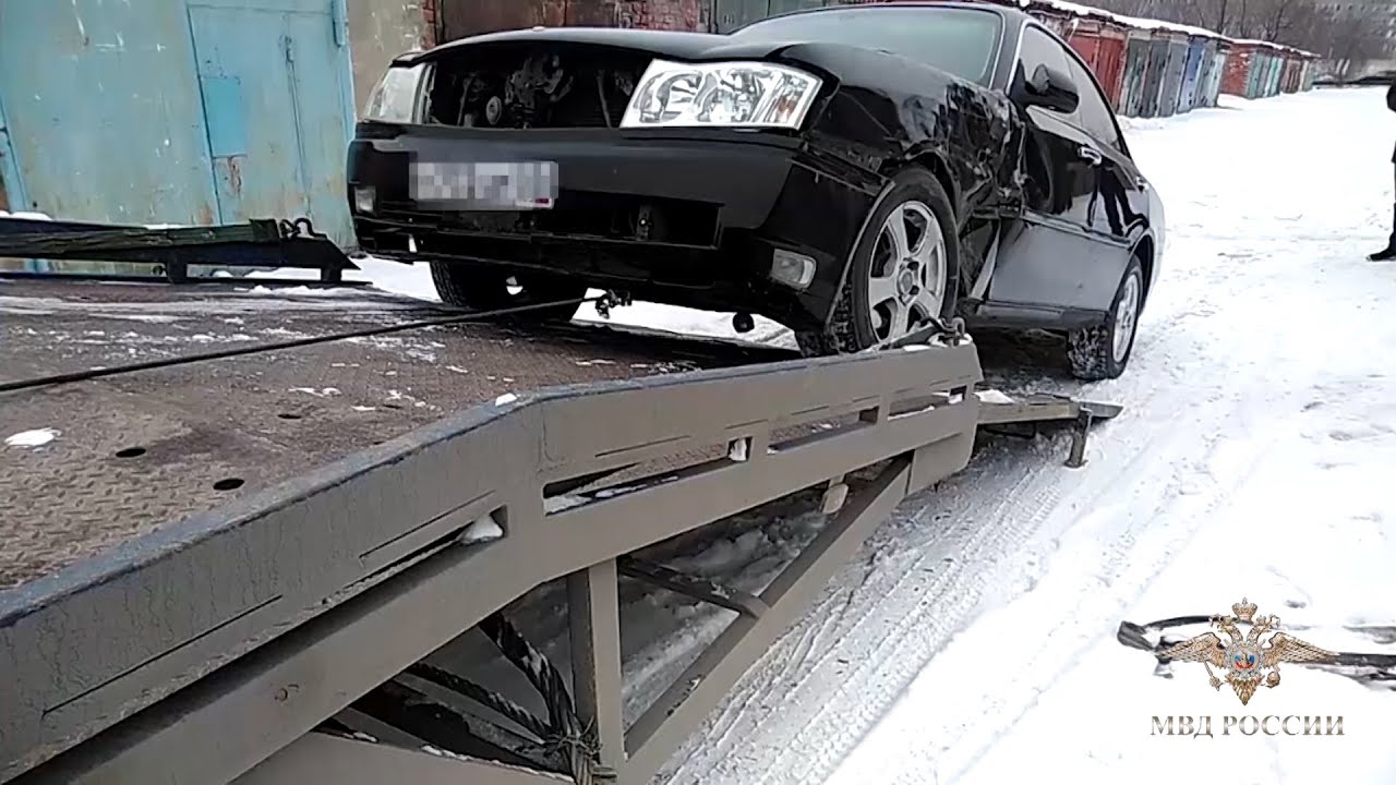 В Омске задержана группа лиц, похищавшая деньги страховых компаний