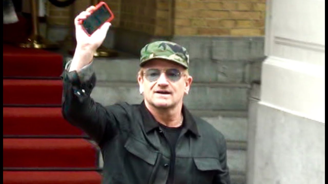 iNNOCENCE + eXPERIENCE Tour -The Edge & Bono (U2)  vertrek naar Ziggo Dome