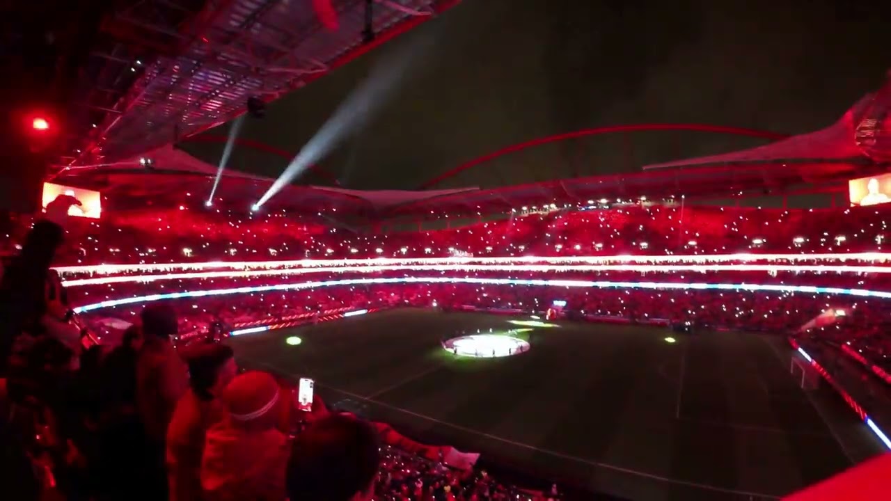 SL Benfica v FC Barcelona | UEFA Champions League | Pre-match atmosphere | Estadio da Luz