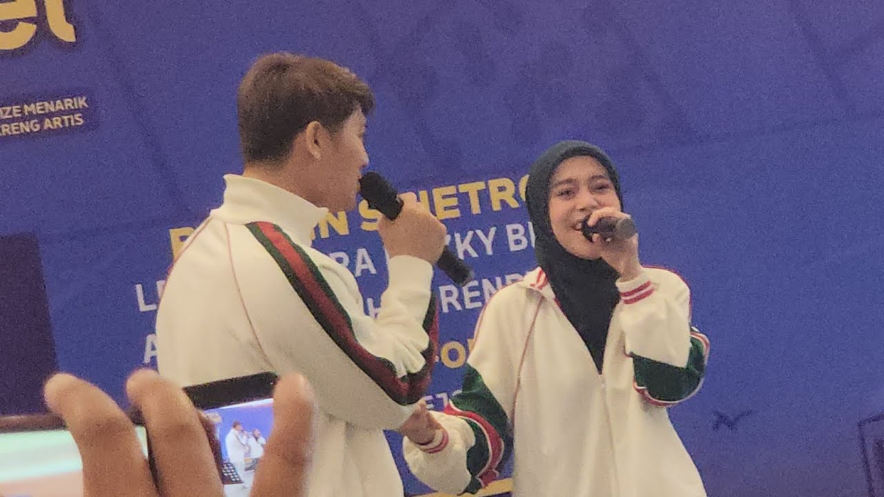 DUET ROMANTIS LESLAR 