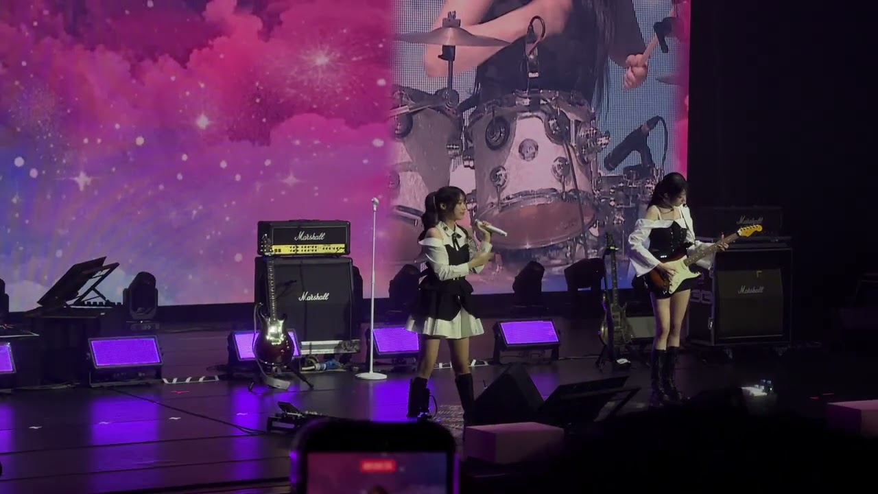 2026.02.15 QWER - 'D-Day + Be Happy + Ferris Wheel ' 1ST WORLD TOUR＜Rockation＞ in Taipei