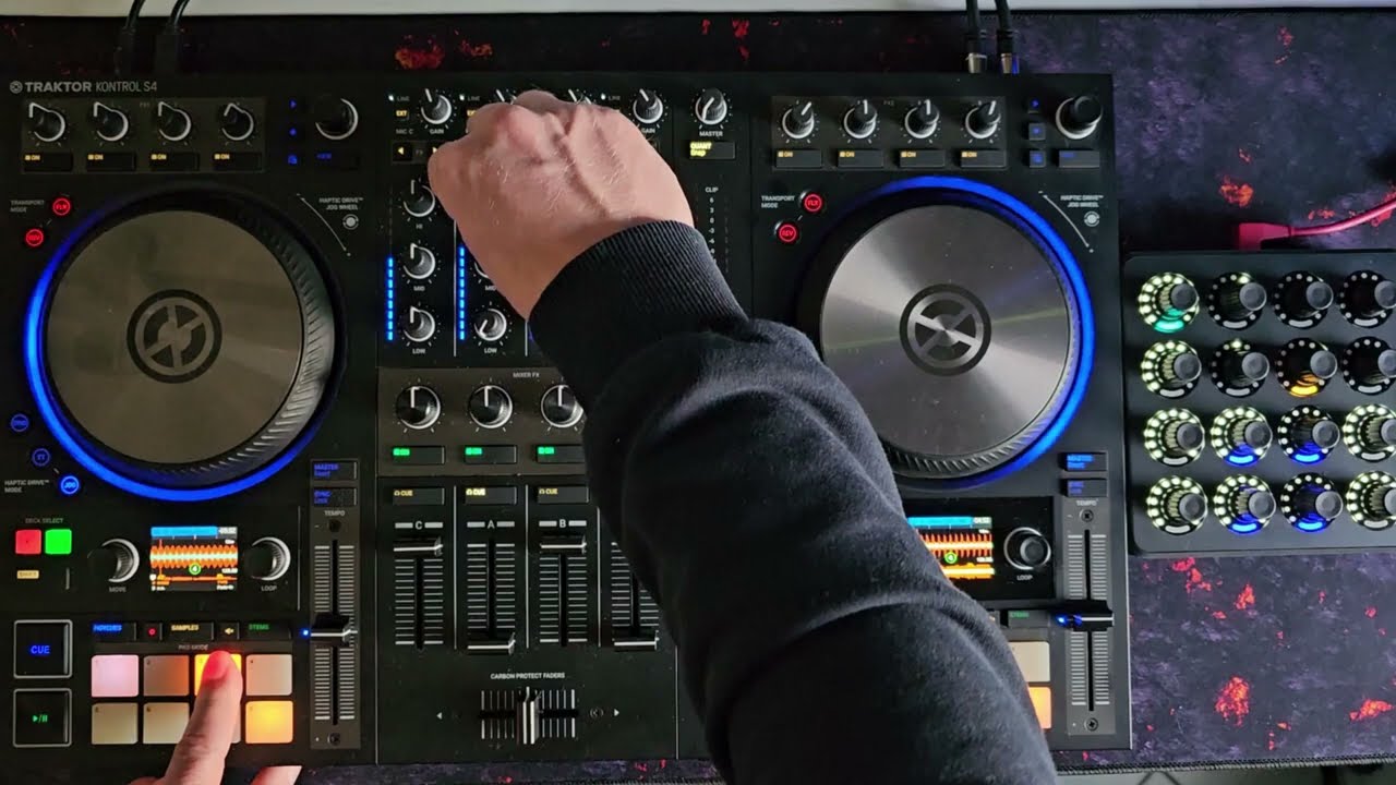 Traktor Kontrol | S4 MK3 | Techno Mix by  BX