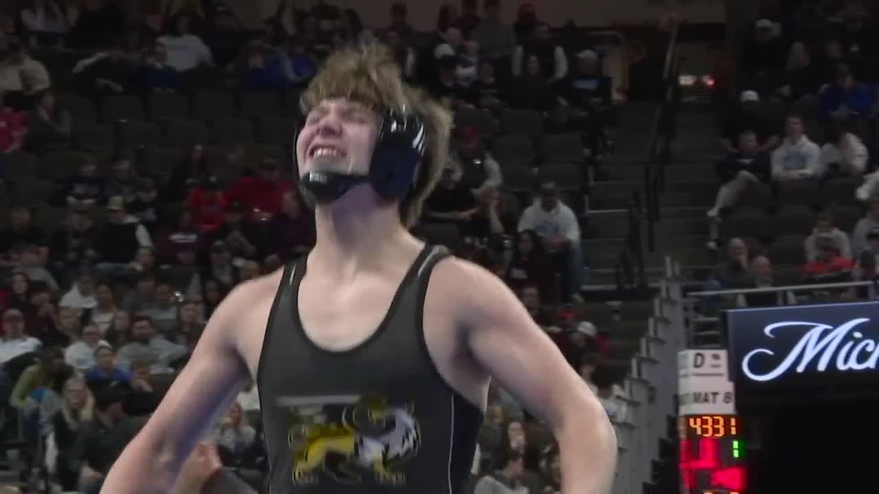 Gretna East wrestler advances to state final after being hospitalized for injury in quarterfinal