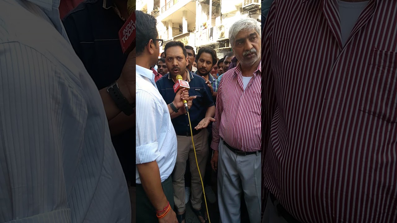 Amar colony me seal hua dukano ke pichhe kya hai Khani