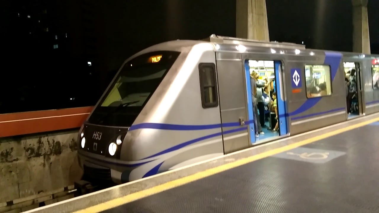 Movimento de trens na estação Bresser Mooca