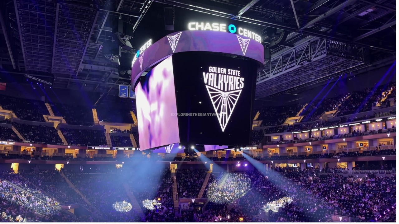 The Loudest WNBA Intro? 🔥 Golden State Valkyries Ballhalla Chase Center 2026