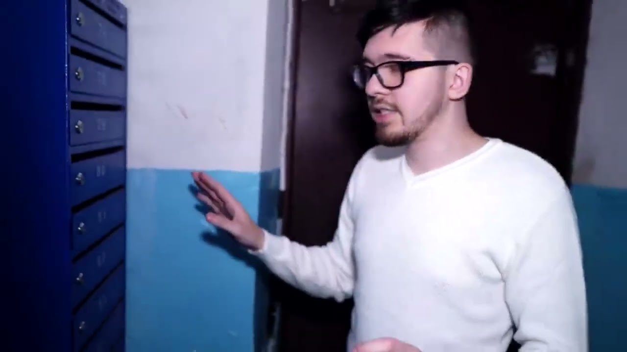 (АРХИВНЫЙ ПЕРЕЗАЛИВ) ПРЯЧЕМСЯ ОТ КЛОУНА! ОН ЗАМАНИЛ НАС В ЛОВУШКУ!