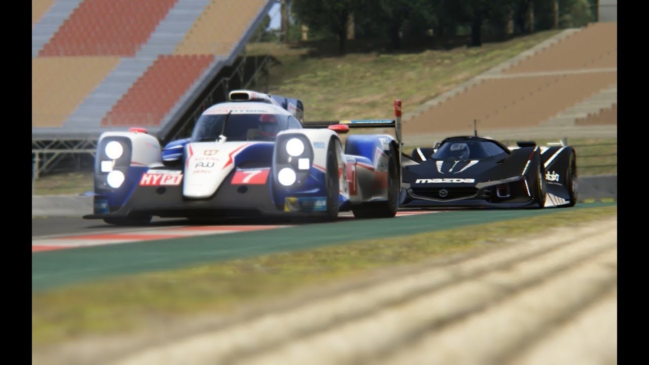 Racing Mazda 55LM GT Vision vs Toyota TS040 Hybrid at Barcelona-Catalunya
