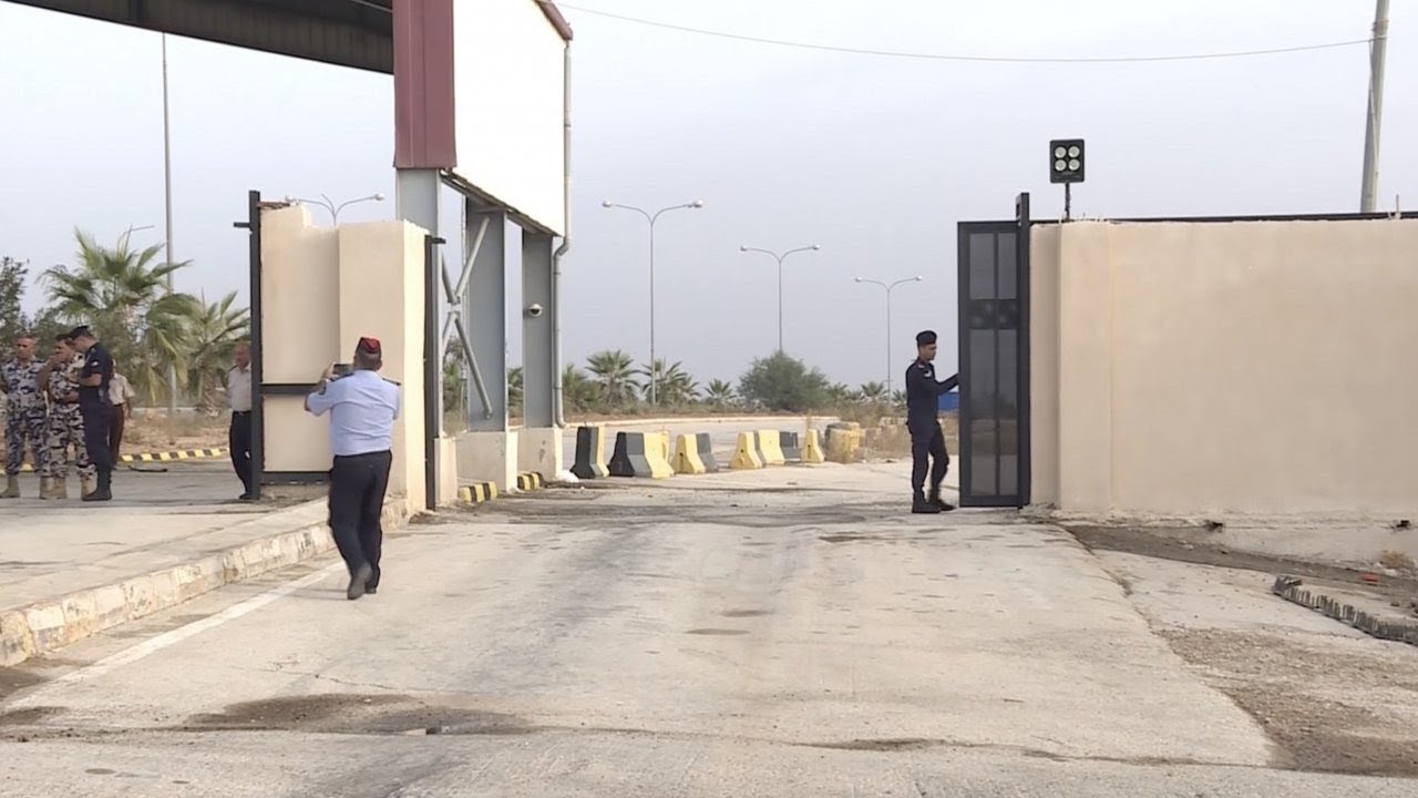 Syria reopens 2 border crossings