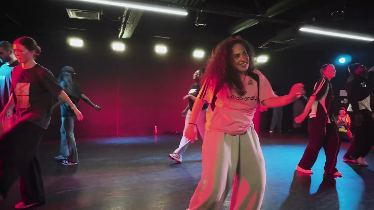 TAYC, FALLY IPUPA - SUIS MOI | LONDON DANCE CLASS | CHOREOGRAPHY BY @__itsjohnny