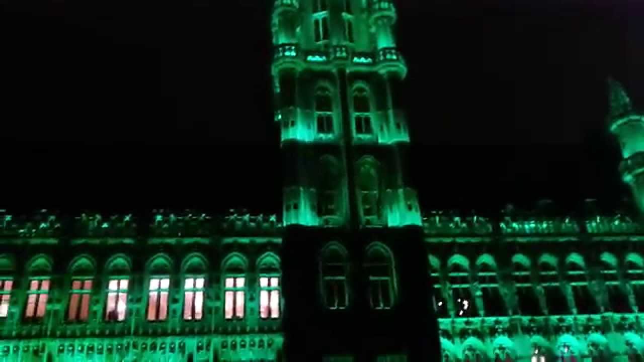 Grand Place, Brussels: Christmas Show with lights and music 15/12/2014 9 p.m.