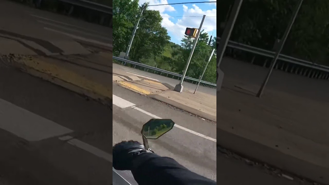 SUPERBIKES ENTERING THE HIGHWAY ON-RAMP THE PROPER WAY #shorts #motorcycle #biker #bikelife