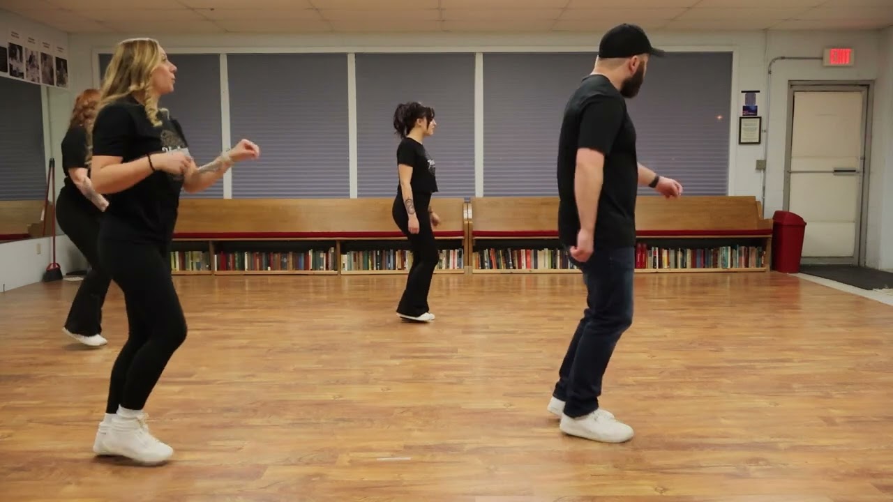 Two Step - Line Dance Demo (BEGINNER)