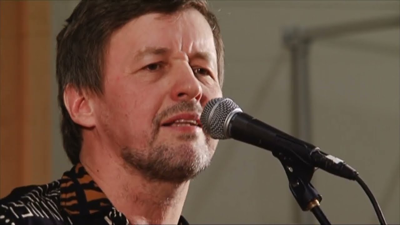 Pekka Simojoki, Särkyneiden majatalo