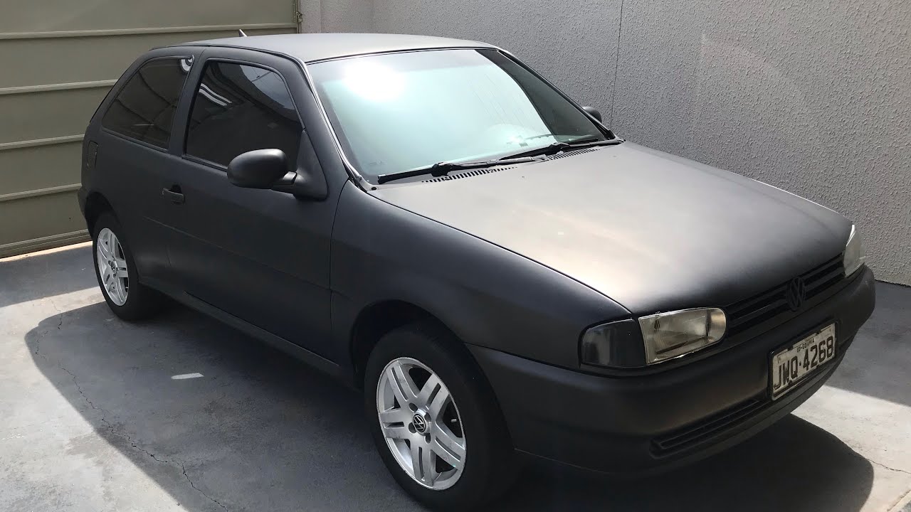 Como está a pintura preto fosco vinílico do Gol bola G2 após 1 ano da reforma