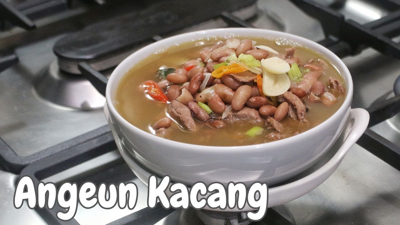 Angeun kacang khas Sunda, asem, manis sedikit pedas, seger sekali.. bikin makan jadi selera