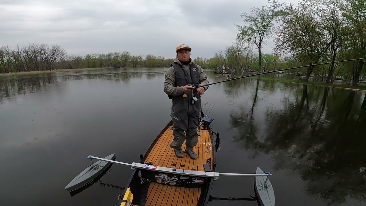 Challenging Day on the Wolf/Fox River: Canoe Fishing Adventure & Lessons Learned with GLKFS