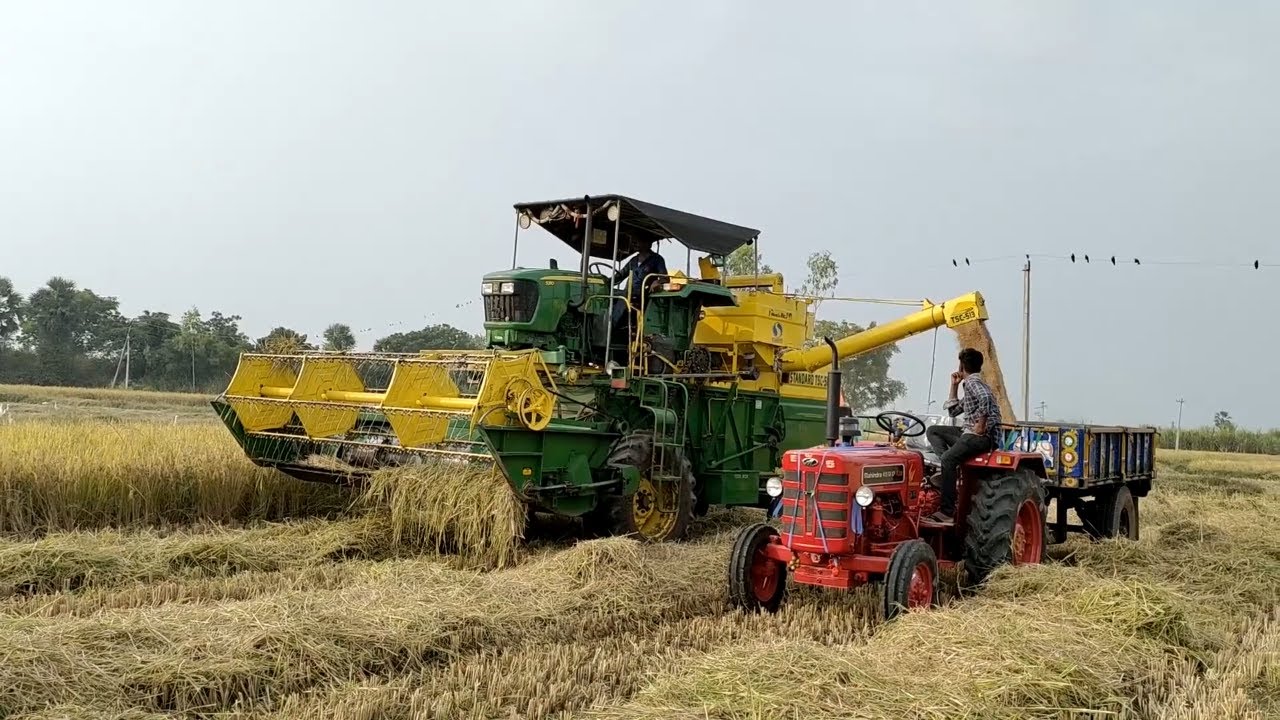 John Deree Tractor Harvesting | Harvester work video #cometovillage #tractorstunt #tractorspotter