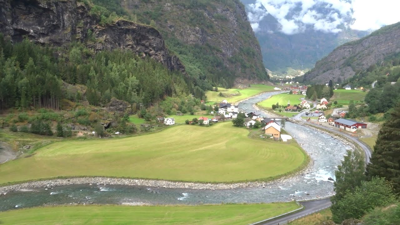 NORWAY, THE SCENIC ROUTE GEILO - MYRDAL - FLAM BY TRAIN. &Nu;&Omicron;&Rho;&Beta;&Eta;&Gamma;&Iota;&Alpha;, &Eta; &Delta;&Iota;&Alpha;&Delta;&Rho;&Omicron;&Mu;&Eta; &Gamma;&Kappa;&Epsilon;&Iota;&Lambda;&Omicron; &Phi;&Lambda;&Alpha;&Mu; &Mu;&Epsilon; &Tau;&Rho;&Alpha;&Iota;&Nu;&Omicron;