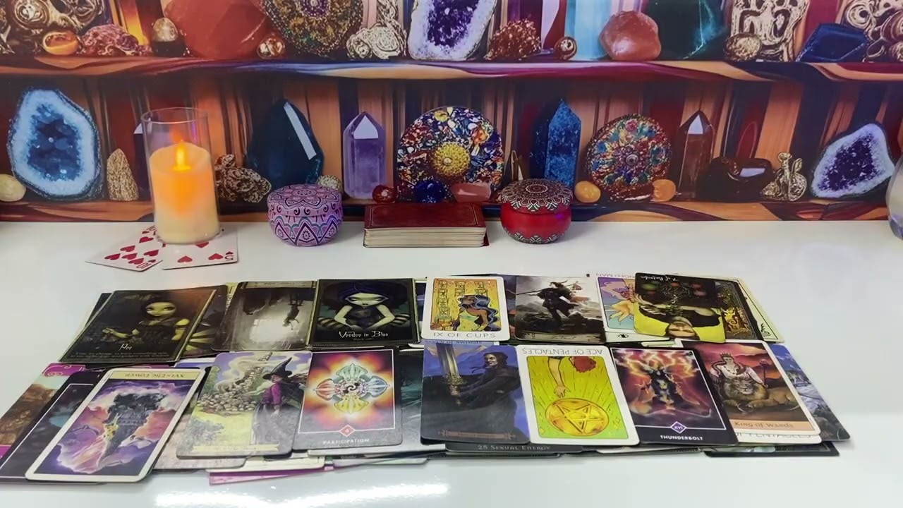 PISCES YOU HAVE POWER OVER THEM, DO YOU KNOW THIS? PISCES   LOVE TAROT READING