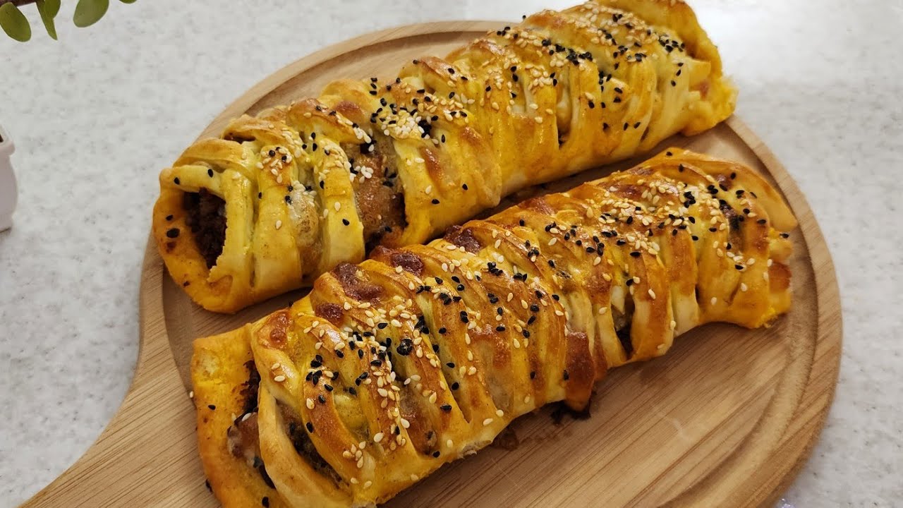 Meat strudel