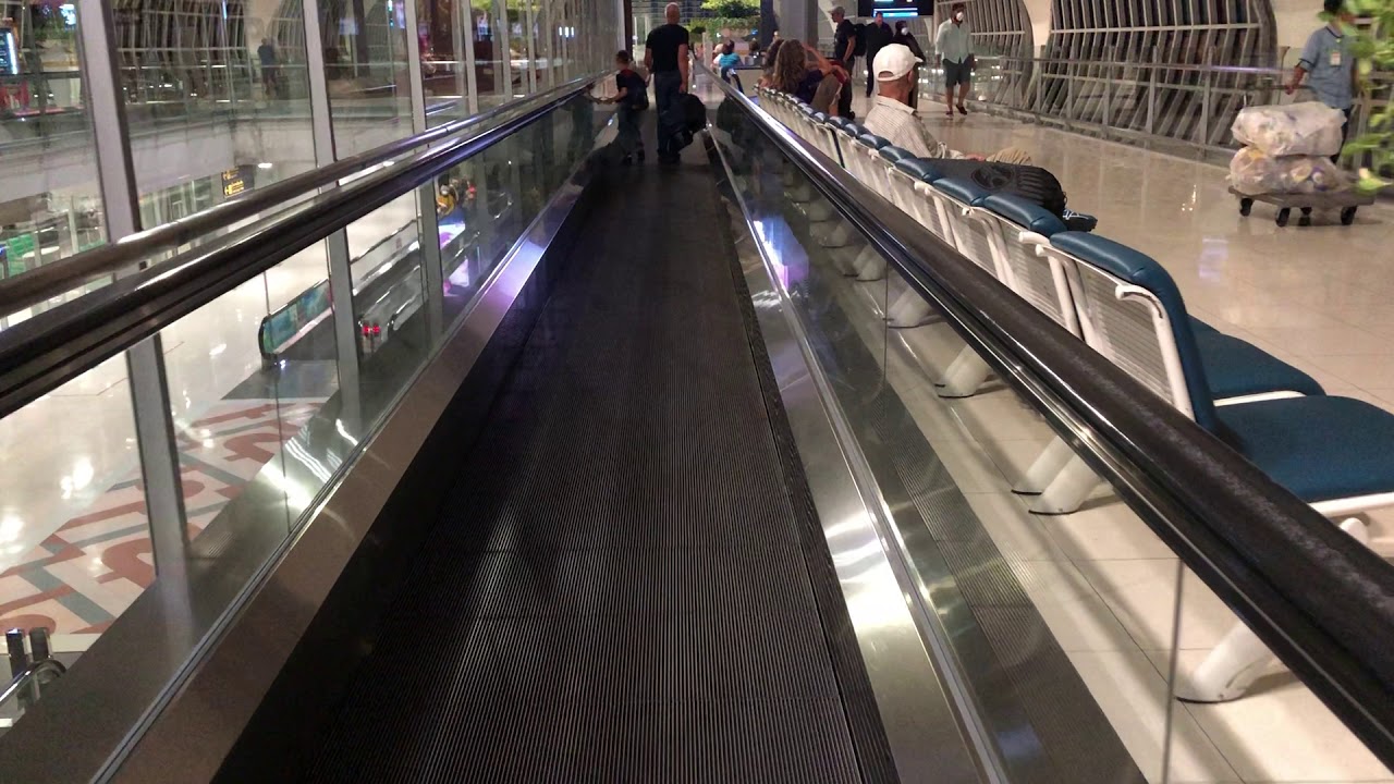 Flughafen Bangkok-Suvarnabhumi Gate E6 End of the Walkway