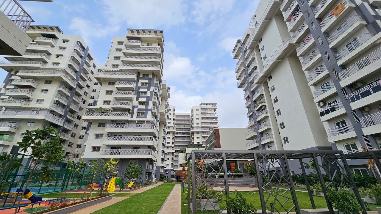 2300 Sq.feet 3 Bhk Flat For Sale in Gated Community Hyderabad Gachibowli Tellapur
