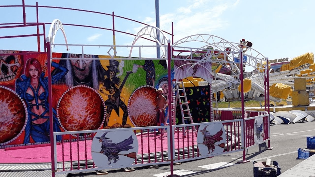 Montajes de las atracciones de la feria de Malgrat de Mar 2018