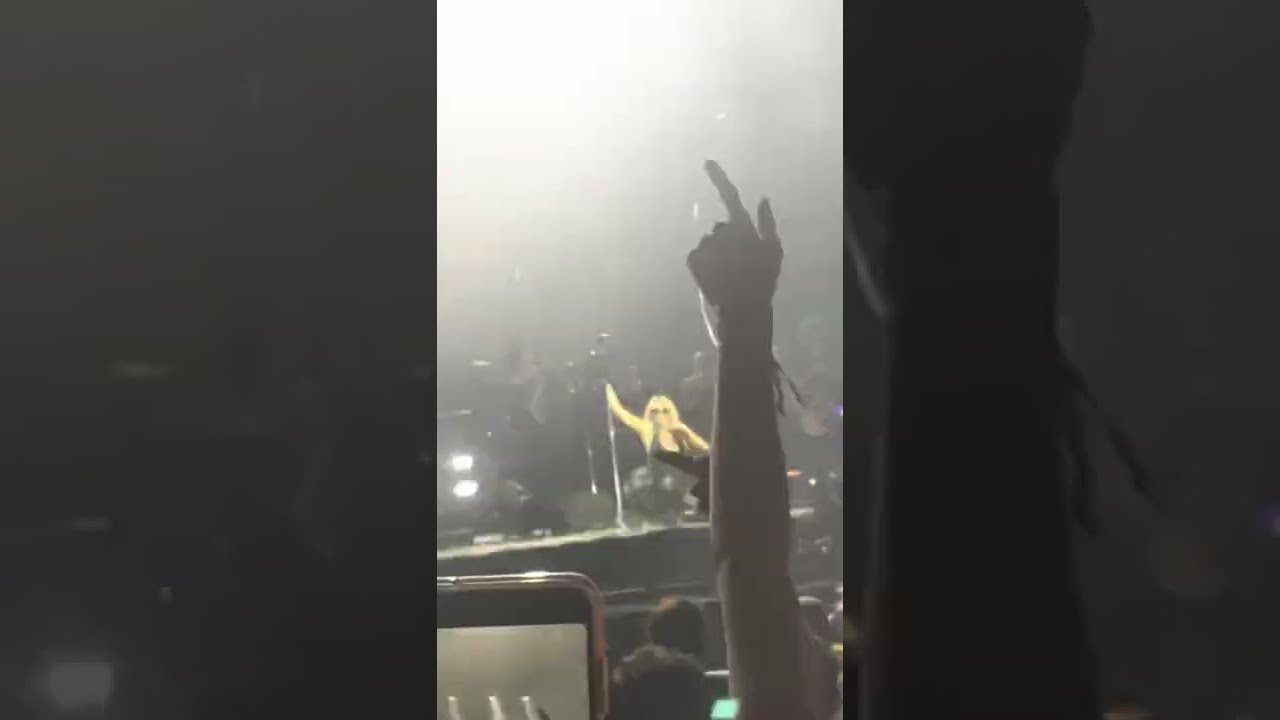 Miley Cyrus &lsquo;WTF Do I Know&rsquo; Live at Lollapalooza Brazil 2022