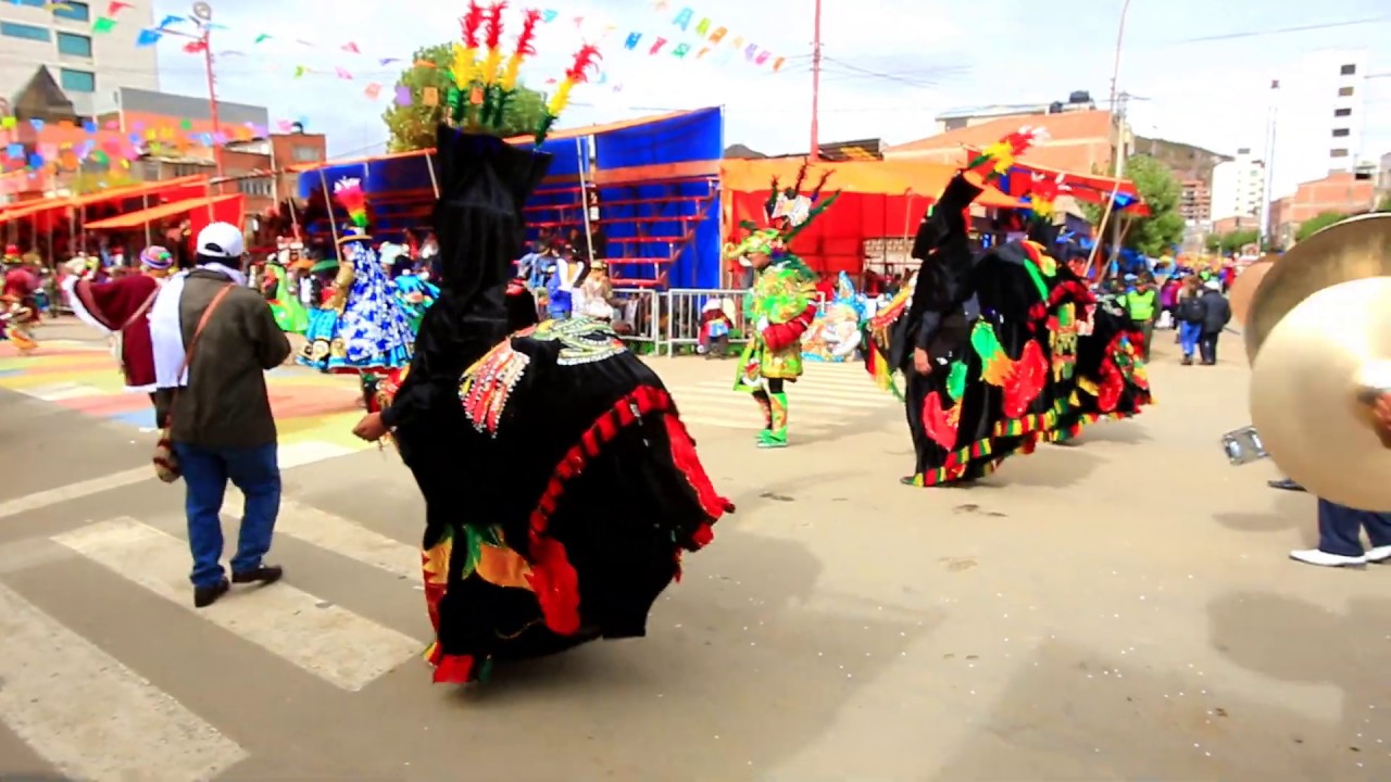 Carnaval de Oruro: Waka Waka traditional Bolivian dancing Oruro Carnival (HD long version)