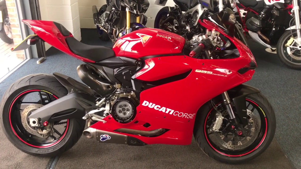 Ducati 899 Panigale Red