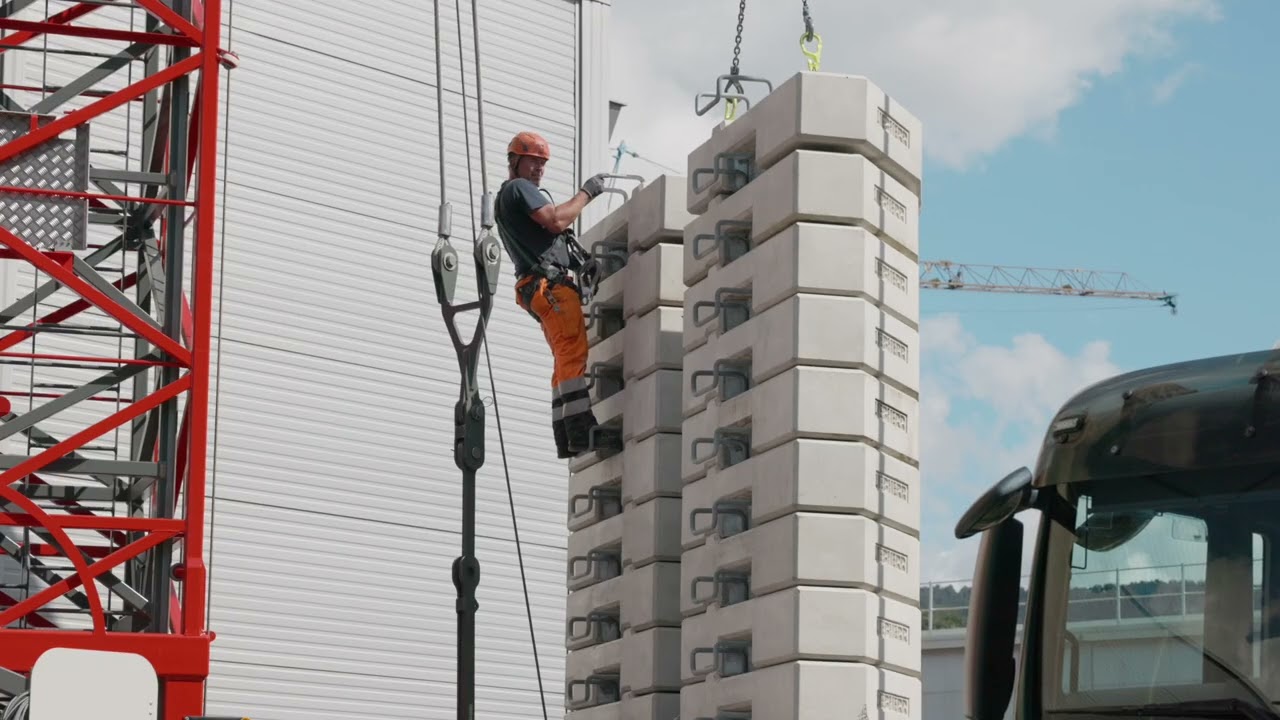 Liebherr 81 K – Erstes Aufstellen des Selbstmontagekran