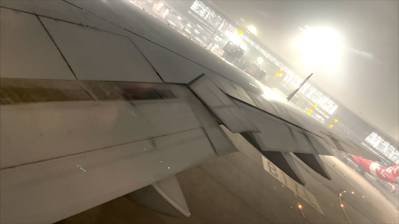 Boeing 747 Flaps, Spoilers and Ailerons at work!