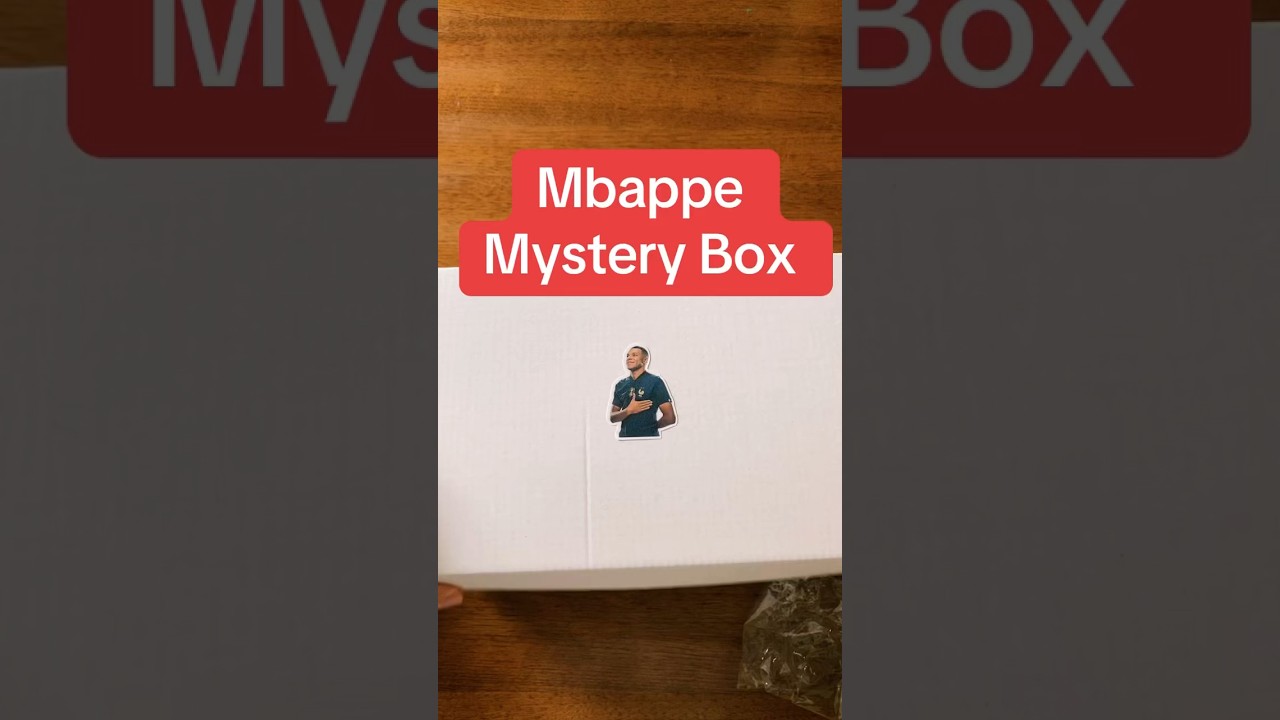 Packing kylian Mbappe mystery box to Poland #kylianmbappe #kylianmbapp&eacute; #mbappe #mbapp&eacute; #football