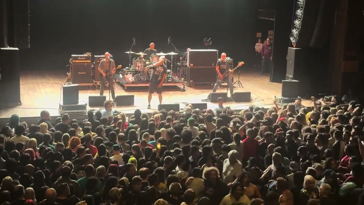 “Hey Hey” - Descendents - 3/06/26 (Live @ HoB Anaheim)