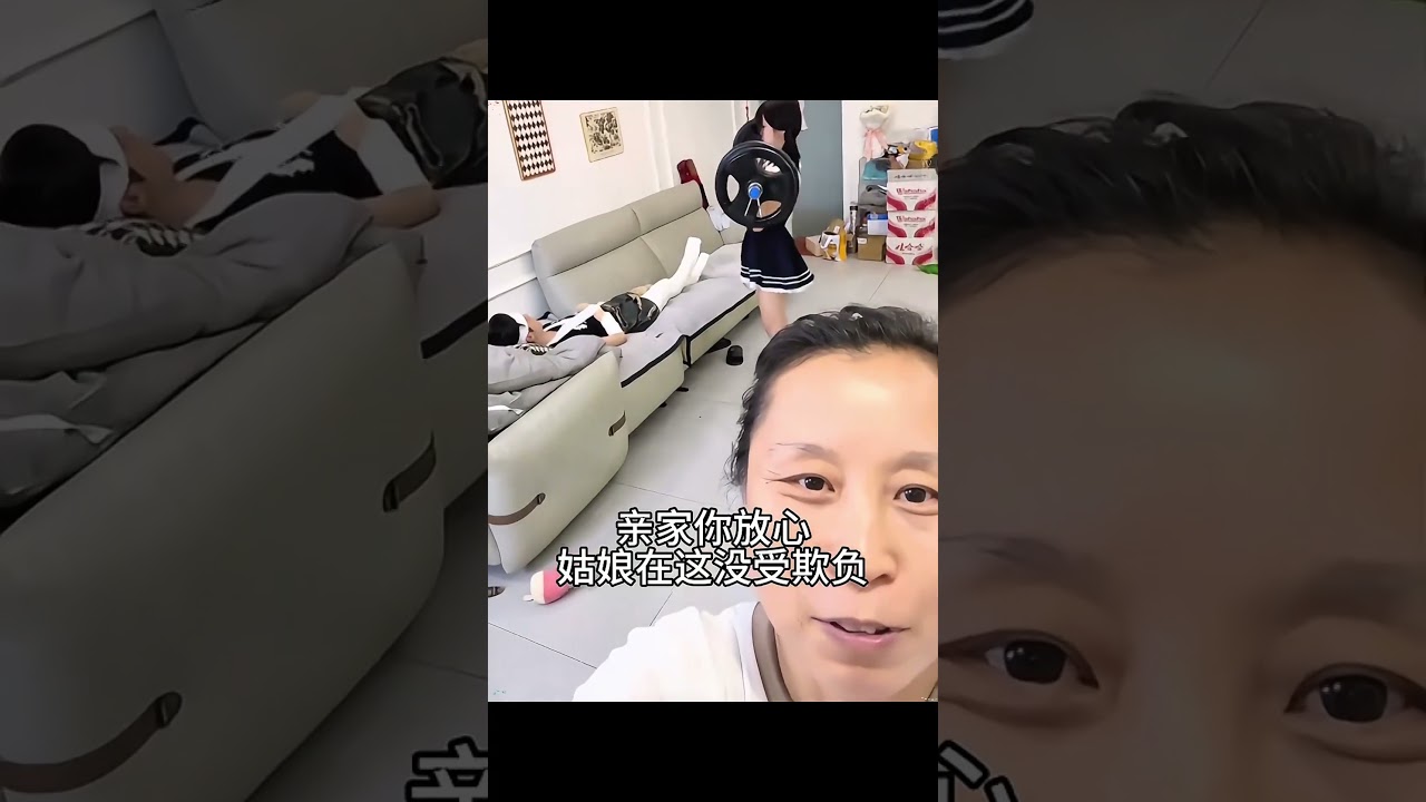 那些力大无穷的女生，她们拧不开瓶盖但却能拧开你的天灵盖
