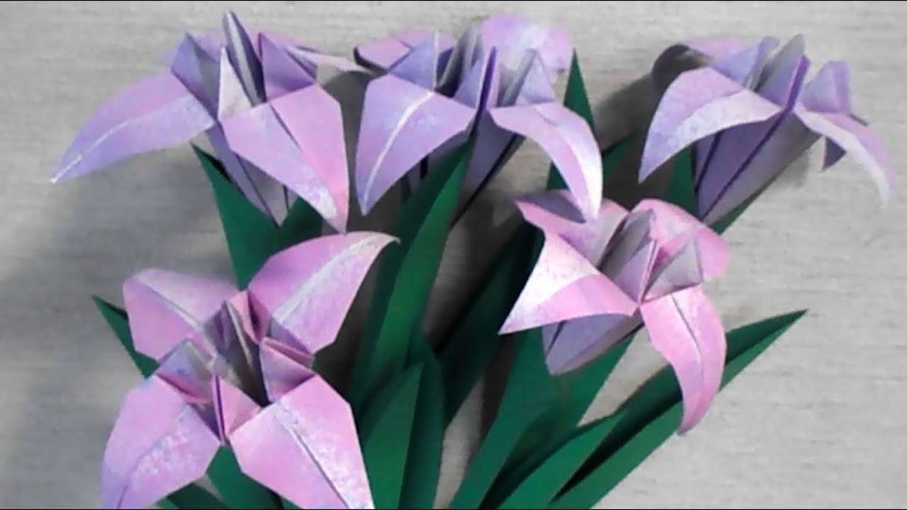 kimie gangiの季節の壁面掲示 ５月 手作り色紙で作る大量の「あやめ・菖蒲」