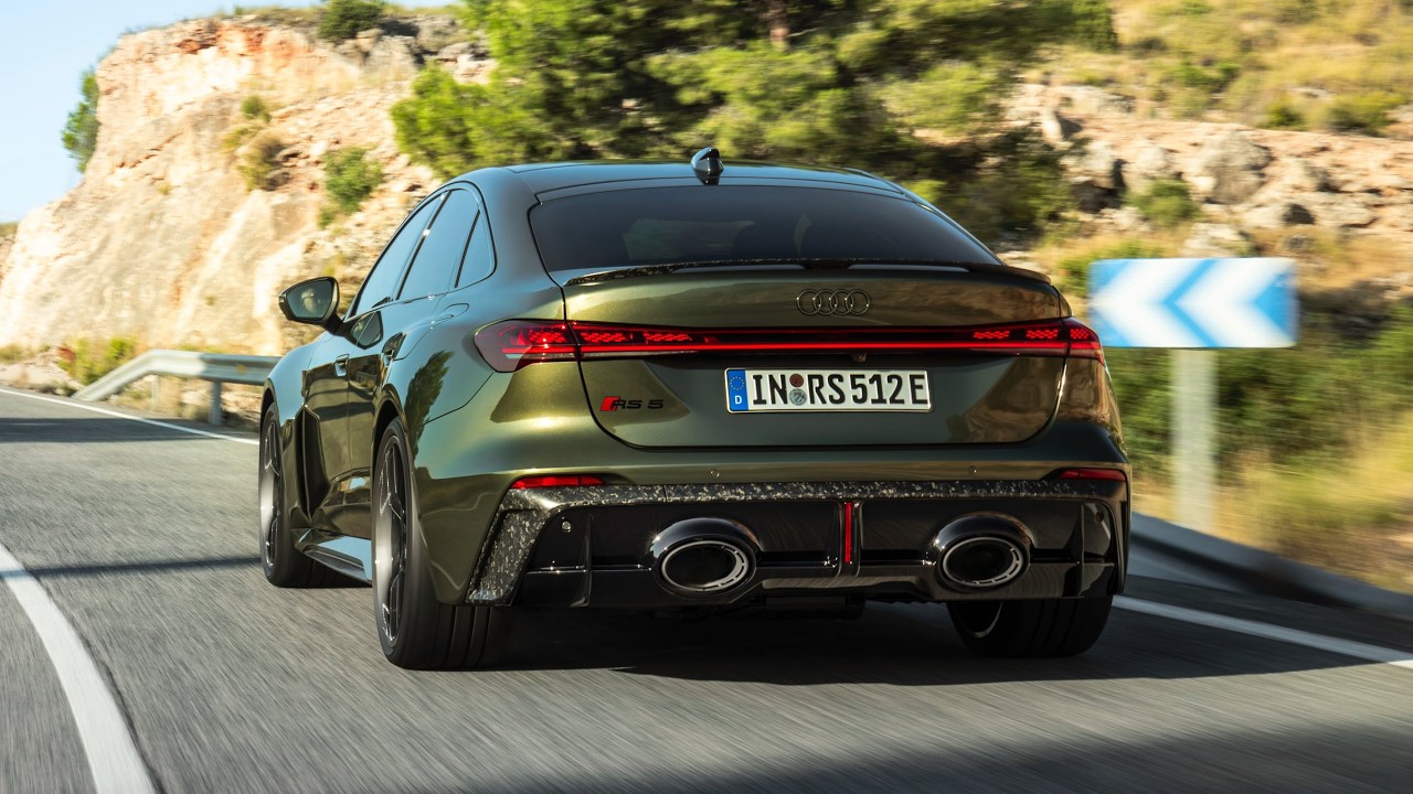 Новый Audi RS 5 PHEV 2026 года &mdash; экстерьер, интерьер, двигатель, сиденья, 360-градусный обзор и п...
