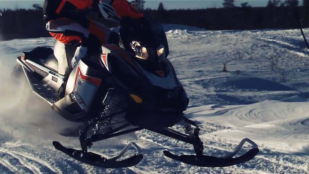 A Day in Lynx Valley - Lynx Snowmobile Line-up 2011